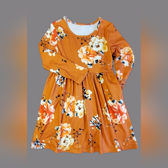Girl's Dress Size 8 - Picture 1 of 1